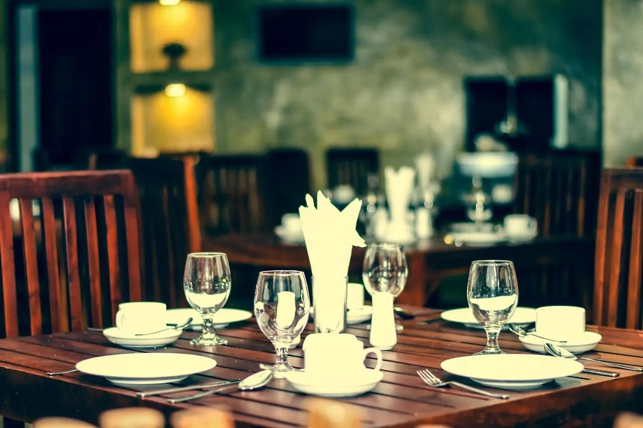 Aqua Glory Hotel Negombo