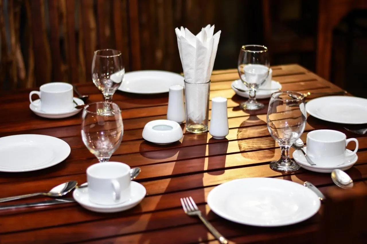 Aqua Glory Hotel Negombo 3*,